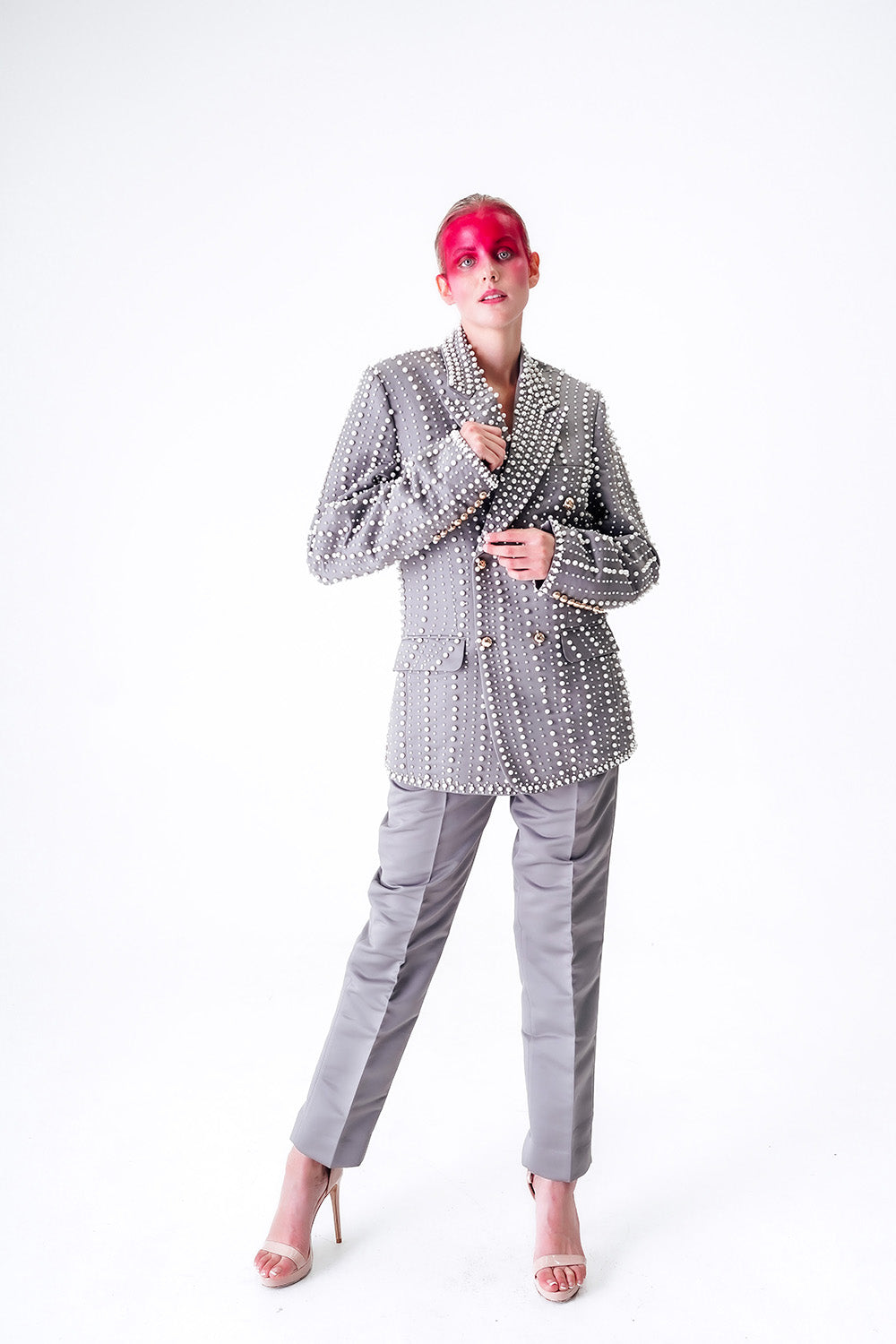 GRAY SILK DOUBLE BREASTED SUIT WITH WHITE PEARLS